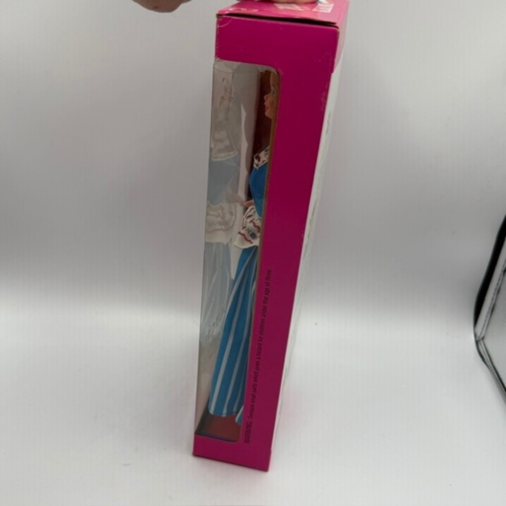 Mattel Dutch Barbie Dolls of the World Special Edition 1993 Vintage 11104 NIB - Picture 6 of 7